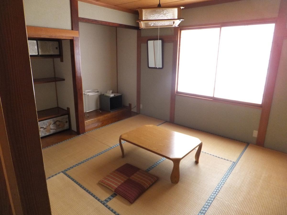 ホテル 壽番館 飯山市 エクステリア 写真